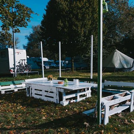 Munich Oktoberfest Glamping Hotel ภายนอก รูปภาพ