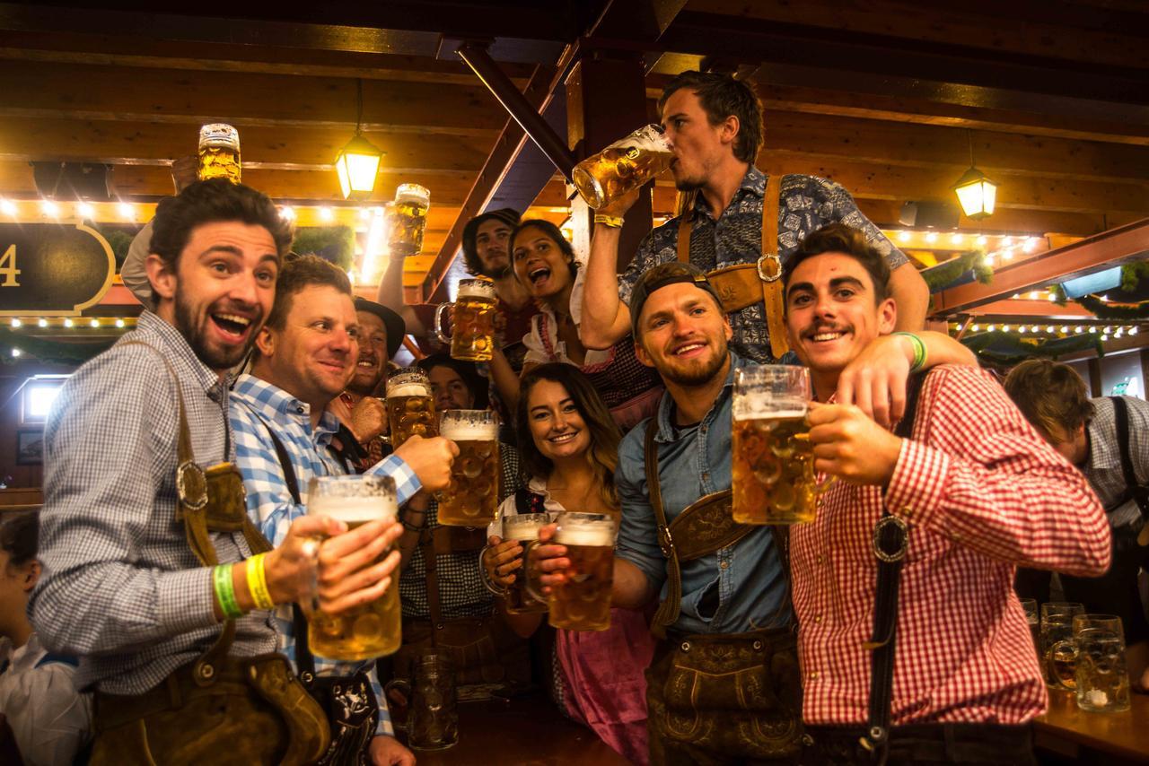 Munich Oktoberfest Glamping Hotel ภายนอก รูปภาพ